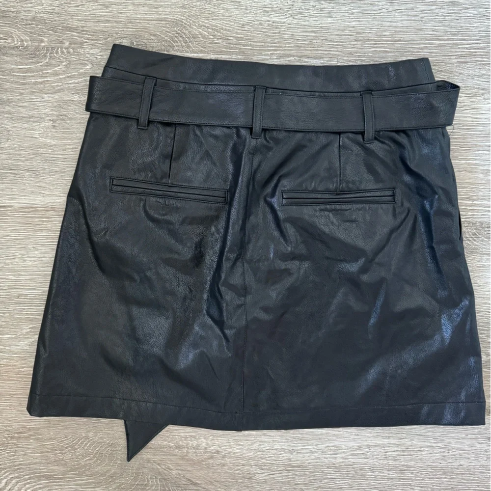 Paige EUC High Waist Faux Leather Black Mini Skirt Tie Belt Size S - Picture 8 of 11
